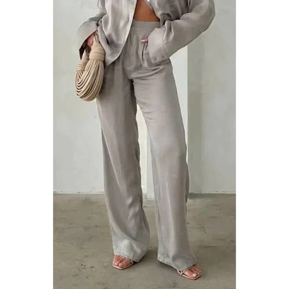 Rumoured Riverside Trouser Pant Silky Gray Wide Leg High Rise size Large - Picture 2 of 8